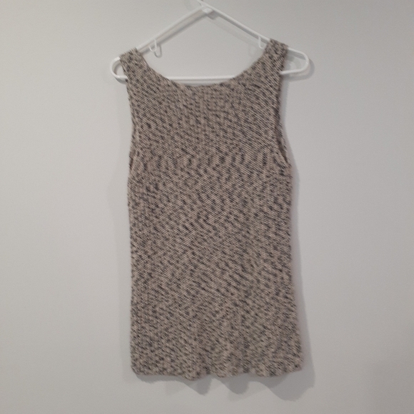 Cleo Knit Coastal V Neck Tank - Picture 3 of 8